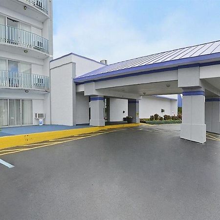 Howard Johnson By Wyndham Saint Joseph Benton Harbor Exteriér fotografie