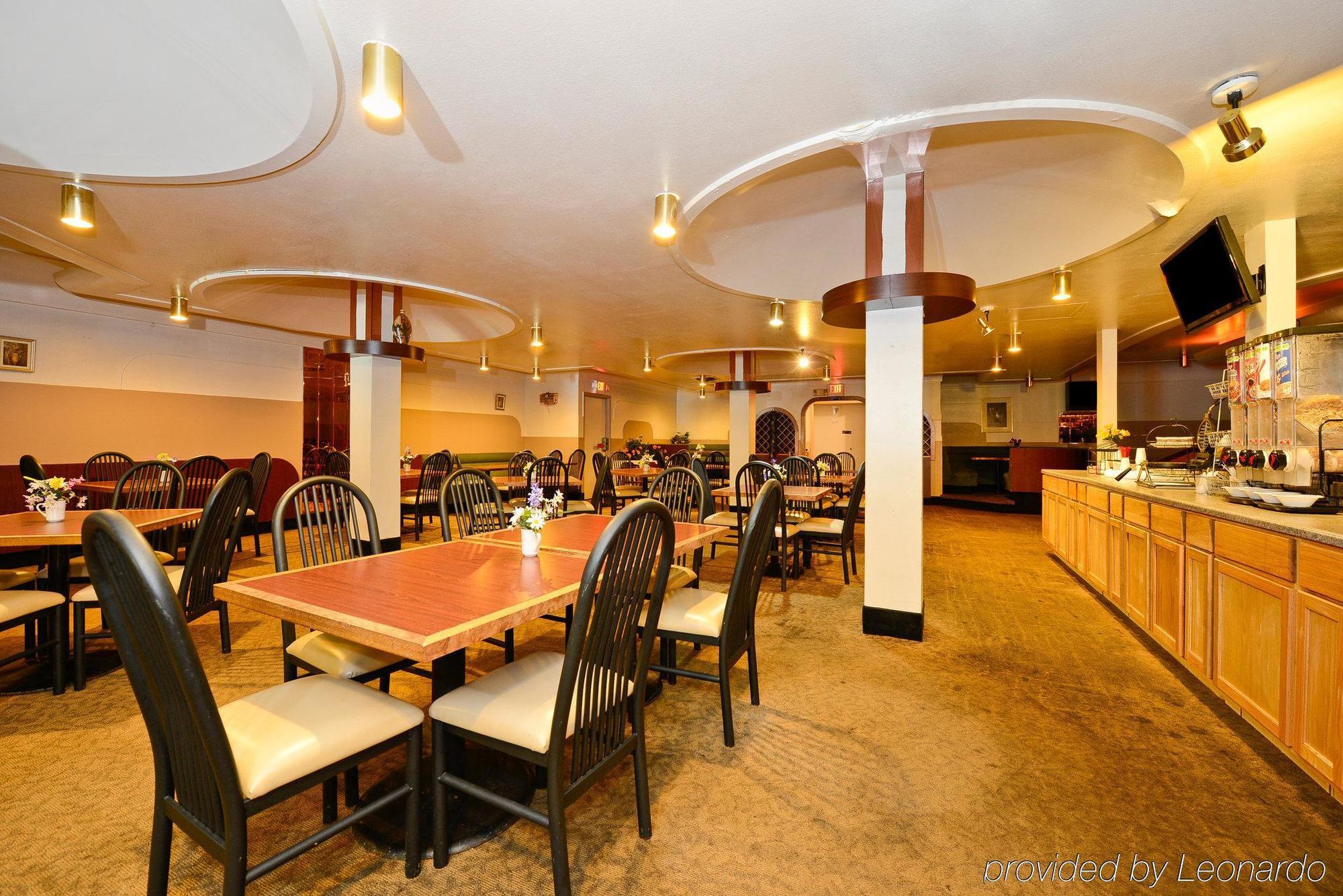 Howard Johnson By Wyndham Saint Joseph Benton Harbor Restaurace fotografie