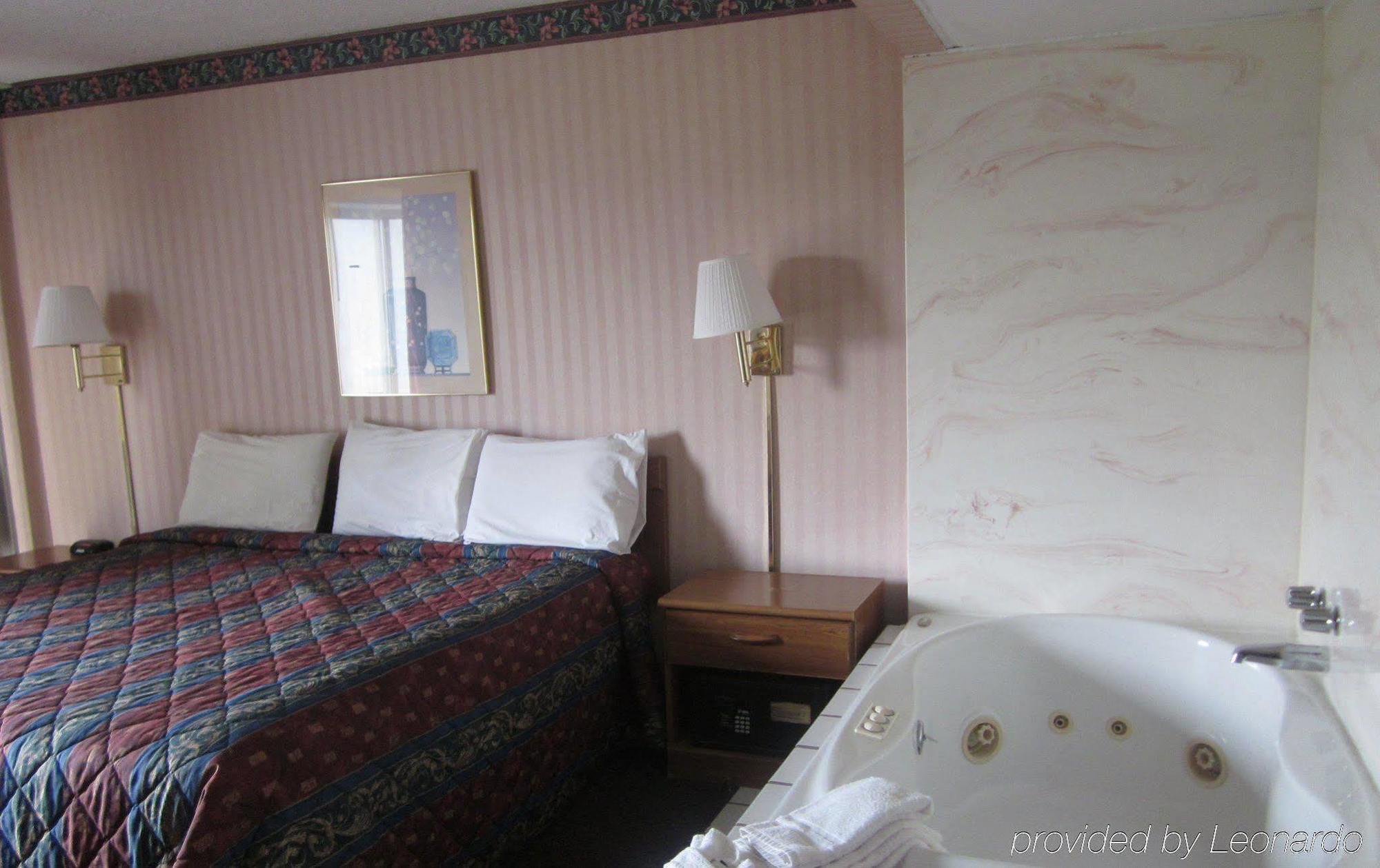 Howard Johnson By Wyndham Saint Joseph Benton Harbor Pokoj fotografie