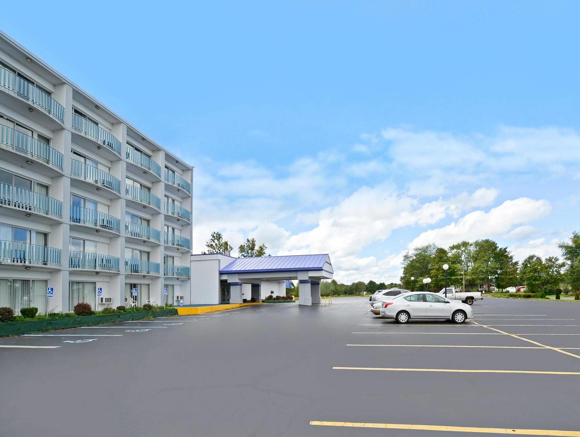 Howard Johnson By Wyndham Saint Joseph Benton Harbor Exteriér fotografie