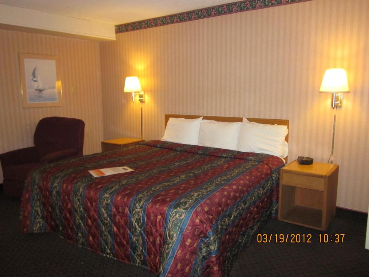 Howard Johnson By Wyndham Saint Joseph Benton Harbor Pokoj fotografie